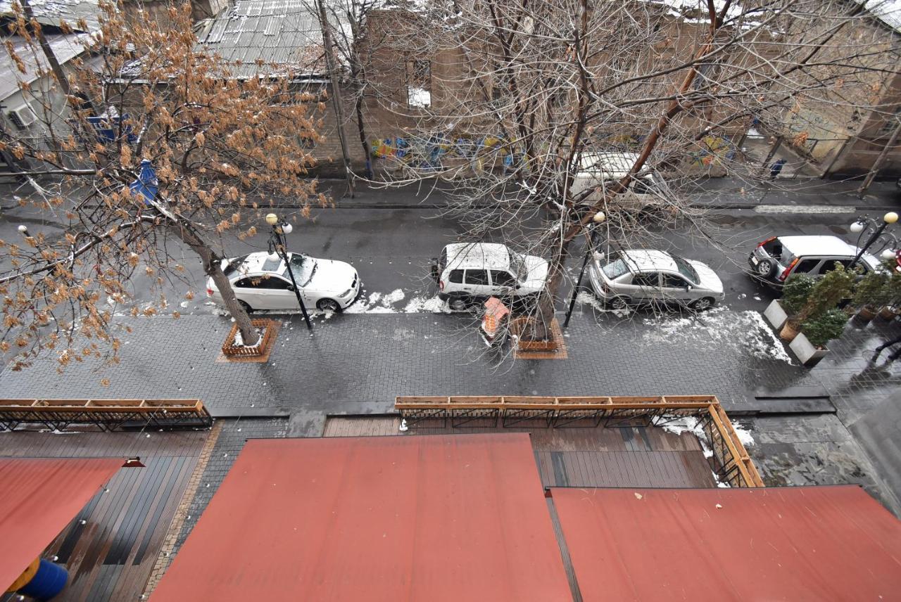Armenak Apartment 5-Комнатная เยเรวาน ภายนอก รูปภาพ